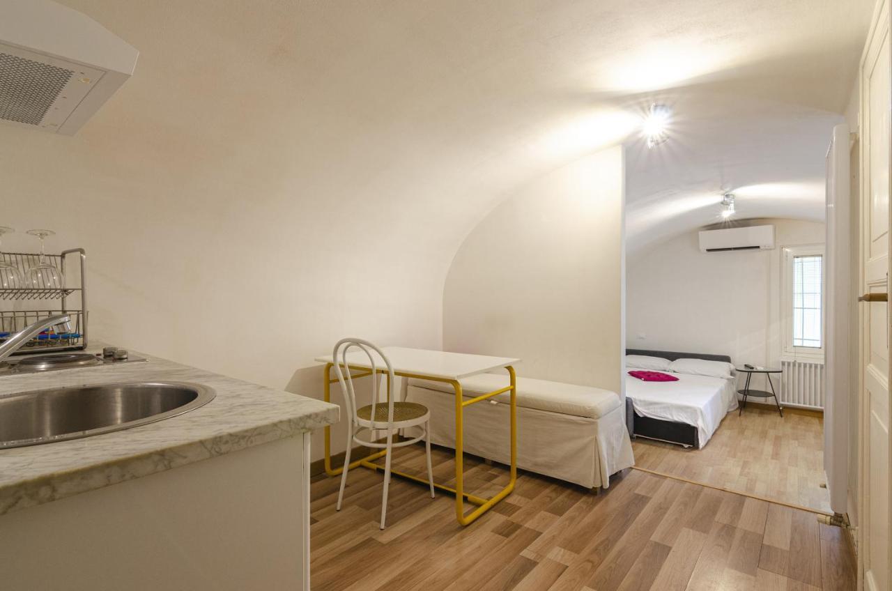 Studio Nel Cuore Della Citta' By Wonderful Italy Bologna Bagian luar foto