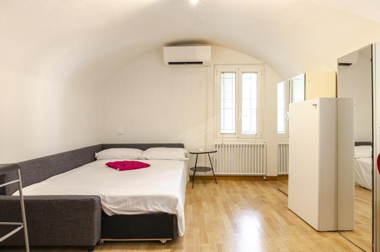 Studio Nel Cuore Della Citta' By Wonderful Italy Bologna Bagian luar foto